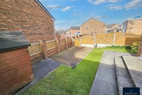 3 Greenfields, Heckmondwike, WF16 9HG