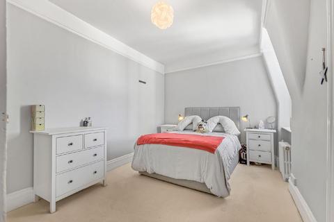 2 bedroom penthouse for sale, Shoot Up Hill, Mapesbury
