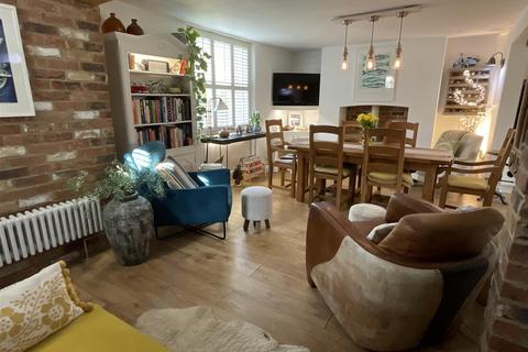 3 bedroom semi-detached house for sale, Seabrook Road, Hythe CT21