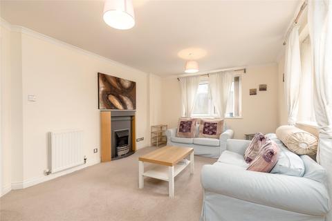 10/4 Pilrig Heights, Edinburgh, EH6 5BB