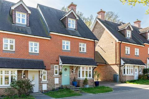 4 bedroom semi-detached house for sale, St. Pauls On The Green, Haywards Heath
