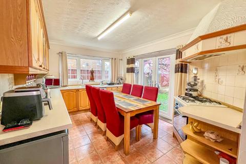 undefined, St Nicholas Drive, Grimsby, DN37