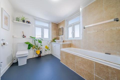 10 Southend Crescent, London, SE9 2SB