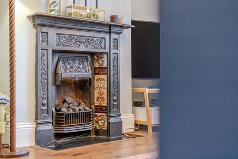 10 Southend Crescent, London, SE9 2SB