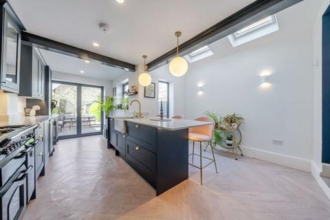10 Southend Crescent, London, SE9 2SB