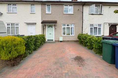 3 bedroom terraced house for sale, Dryfield Road, Edgware