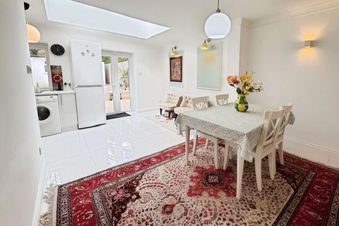 3 bedroom terraced house for sale, Dryfield Road, Edgware
