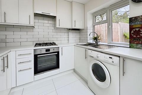 3 bedroom terraced house for sale, Dryfield Road, Edgware