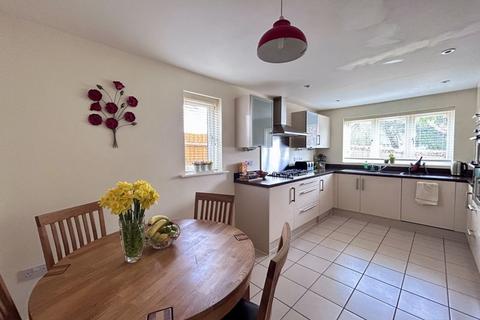 undefined, Coed Y Brenin, Llantilio Pertholey