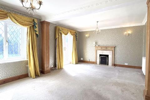4 bedroom detached house for sale, Beeches Road, Farnham Common