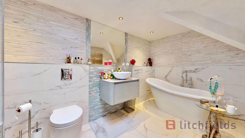 Bathroom top ensuite