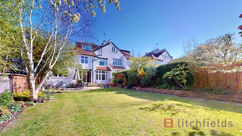 Garden to house
