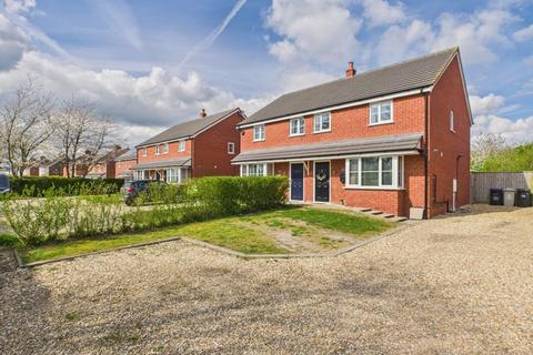 3 bedroom semi-detached house for sale, 103 Skegness Road, Burgh le Marsh, Skegness