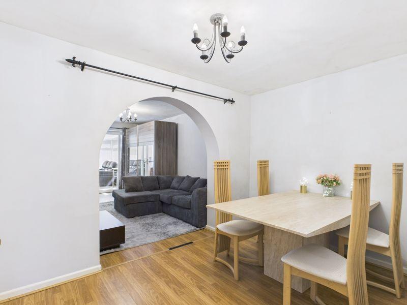 Bedroom 2/Dining...