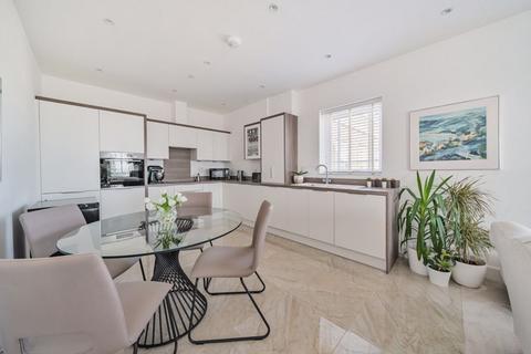 2 bedroom penthouse for sale, Hawkinge