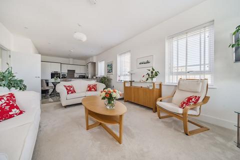 2 bedroom penthouse for sale, Hawkinge