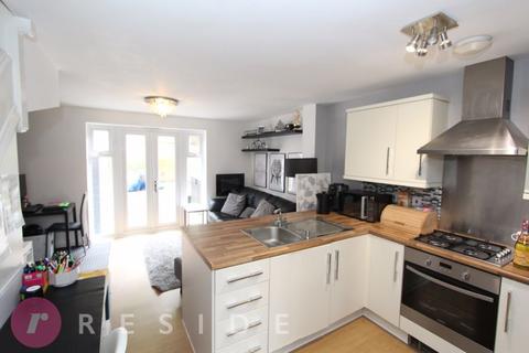 10 Avoncliffe Close, Rochdale, OL11 2LU