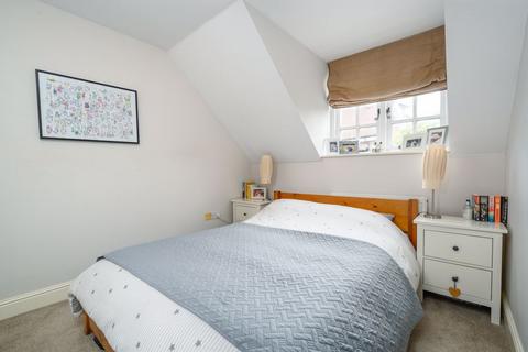 undefined, Manor Road, Walton-On-Thames