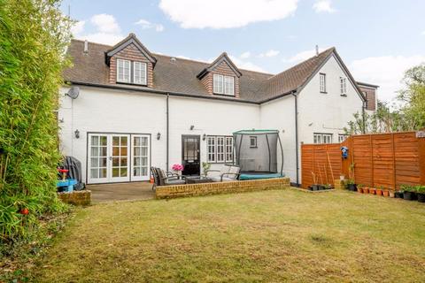 undefined, Manor Road, Walton-On-Thames