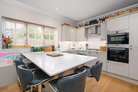 undefined, Manor Road, Walton-On-Thames