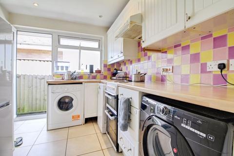 1 bedroom detached bungalow for sale, Cranleigh Close, Cambridge CB2