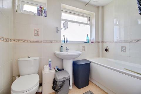1 bedroom detached bungalow for sale, Cranleigh Close, Cambridge CB2