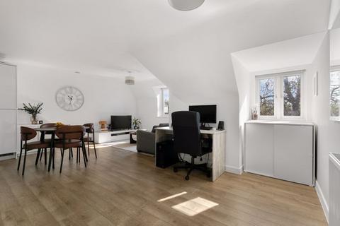1 bedroom apartment for sale, Molesey Road, Hersham
