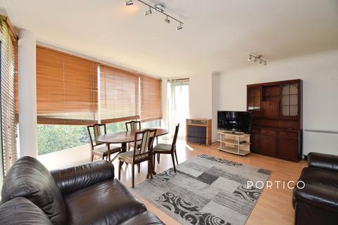 2 bedroom apartment to rent, Boardwalk Place, E14 5SH