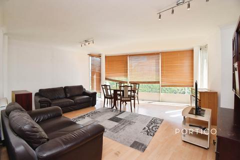 2 bedroom apartment to rent, Boardwalk Place, E14 5SH