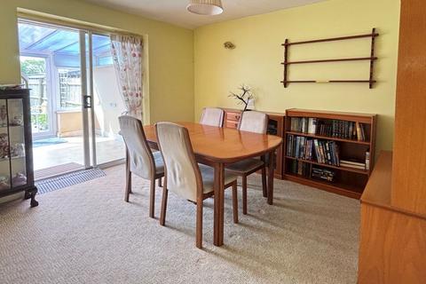 2 bedroom semi-detached bungalow for sale, Beechcroft Road, Longlevens, Gloucester
