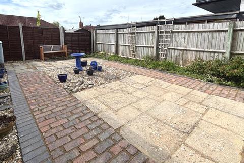 24 Beechcroft Road, Longlevens, Gloucester, GL2 9HF