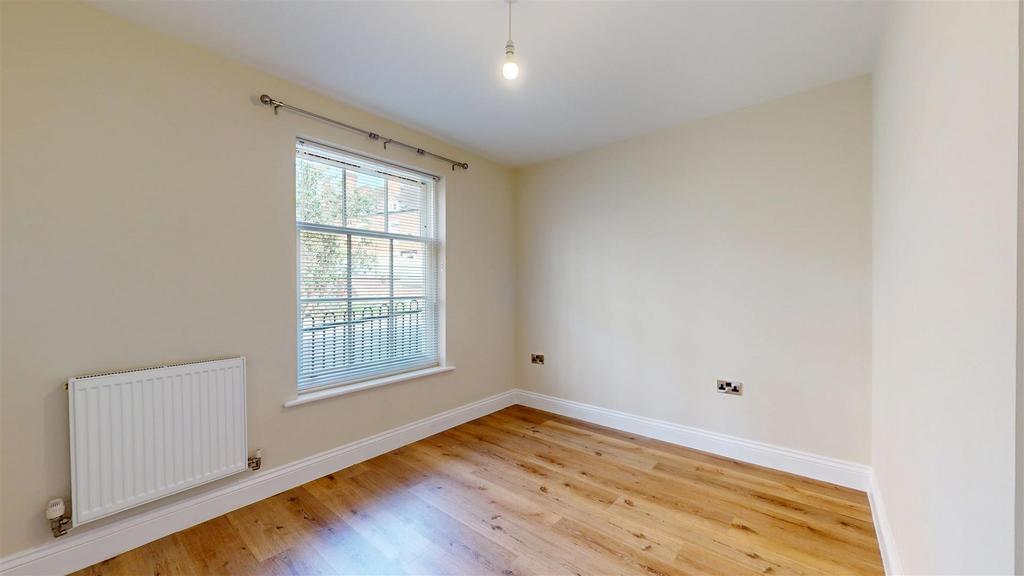 St Julians Mews 28 Bedroom.jpg