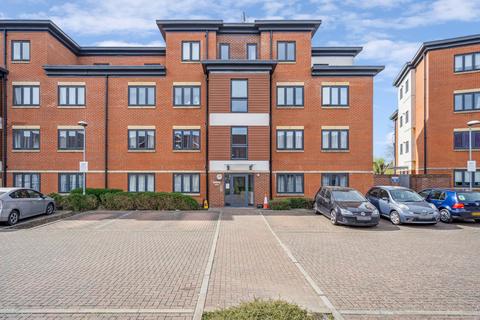 10, Turners Court Bartlett Crescent, High Wycombe, HP12 3BZ