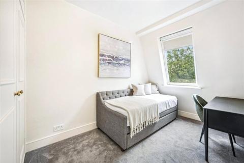2 bedroom flat to rent, Nevern Square, London, SW5