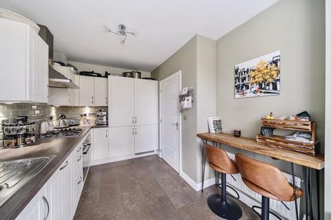 16 Keats Way, Coulsdon, CR5 3FL