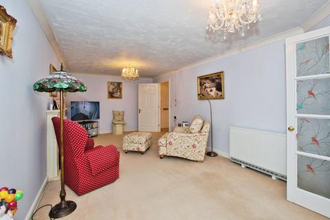 2 bedroom apartment for sale, Allandale Court, Burnham-on-Sea TA8