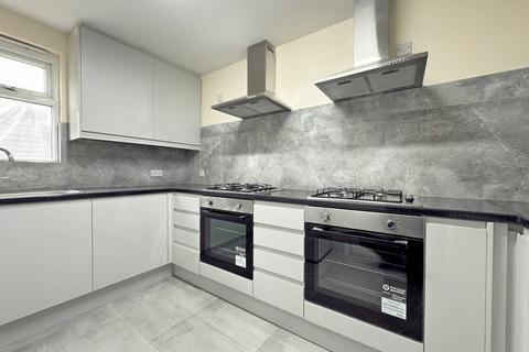 undefined, Bell Road, Hounslow TW3