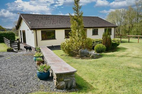 3 bedroom property with land for sale, Salem SA19