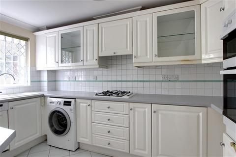 3 bedroom flat for sale, Windsor Court, Platts Lane, Hampstead