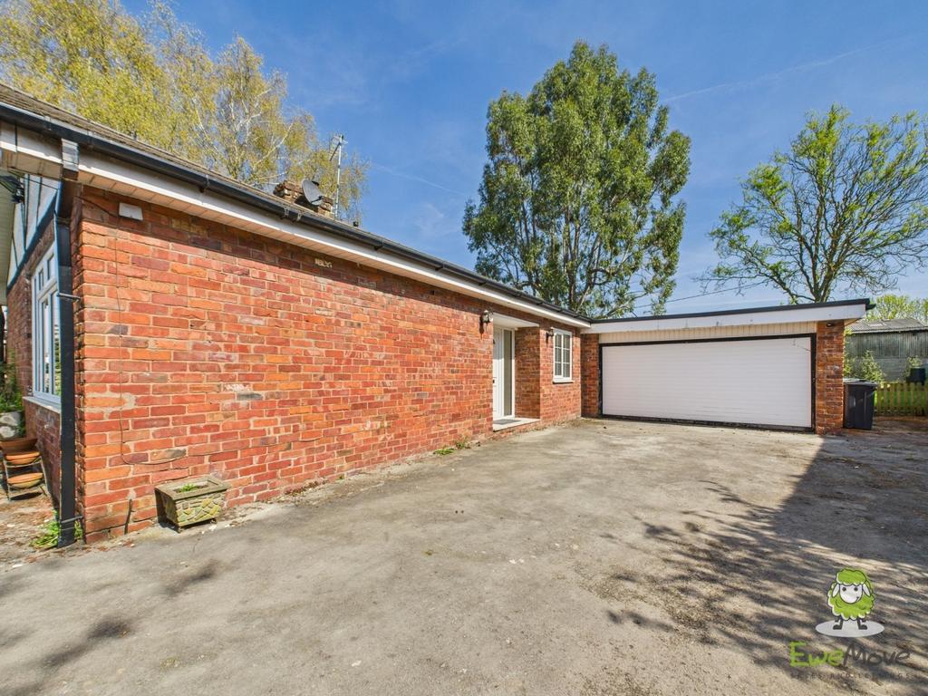Garage Charlotte Thomasson Ewemove Whitchurch and