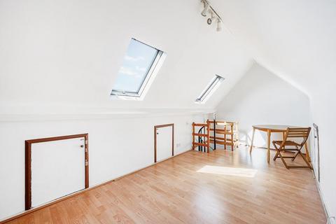 33 Browning Avenue, London, W7 1EW
