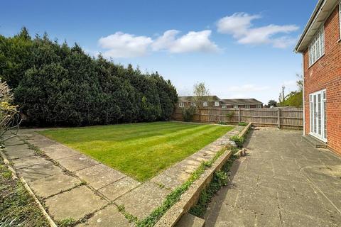 162 Ridge Langley, South Croydon, CR2 0AS