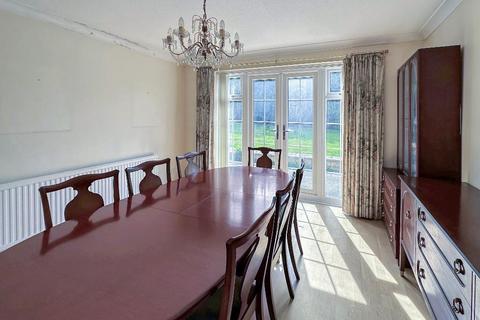 162 Ridge Langley, South Croydon, CR2 0AS