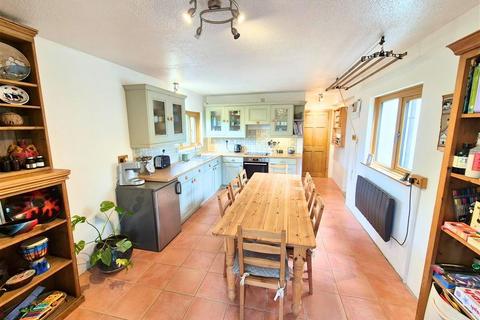 3 bedroom detached house for sale, Upper Ivington, Leominster, Herefordshire, HR6 0JN