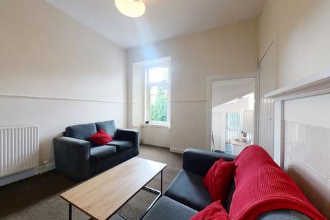 4 bedroom flat to rent, Wallace Street, Stirling, FK8