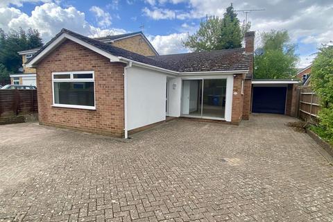 Holland Gardens, Fleet GU51
