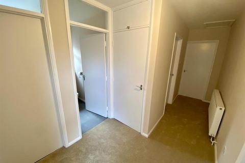 undefined, Holland Gardens, Fleet GU51