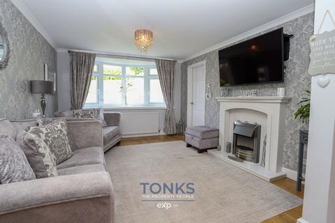 21 Bittern Walk, Brierley Hill, DY5 2PX