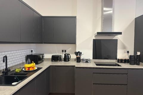 1 bedroom in a house share to rent, Marlborough Grove, Prenton