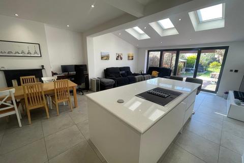 3 bedroom semi-detached house for sale, Eastwood Road, Rayleigh, Essex, SS6